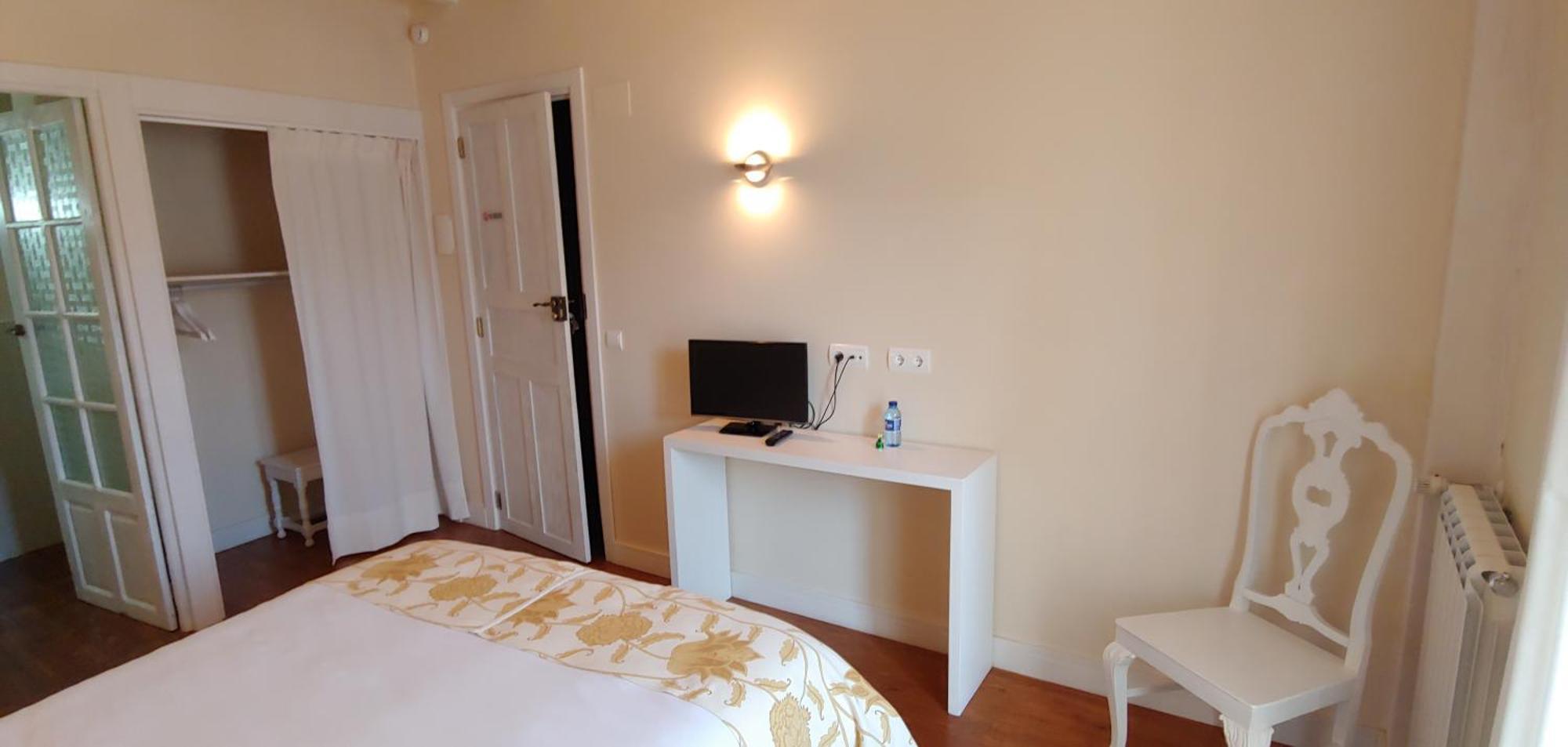 Hostal Camponaraya Exteriör bild